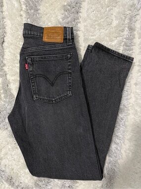 Levi's Women's Black Ankle Cropped Jeans
